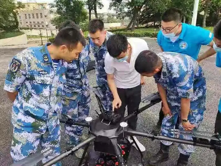 MYUAV Mtow 50 kg vastgebonden drone aangedreven door Tether Power Station Grote lading drone 4