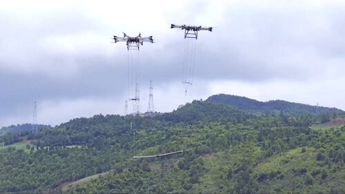Laatste bedrijfsnieuws over China's krachttransport naar nieuwe hoogten: onafhankelijk onderzoek en ontwikkeling van zware drones "dubbele vliegtuigen gezamenlijke kraan" Yunnan Yuxi succesvol debuut