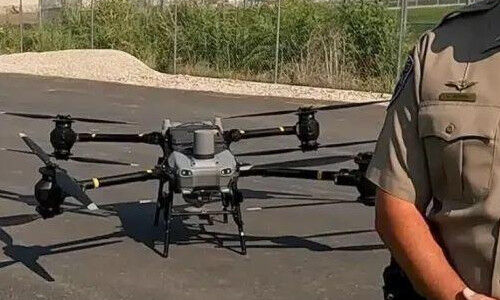 Laatste bedrijfsnieuws over De politie van Utah zet DJI FC30 in voor zoek- en reddingsactiviteiten.