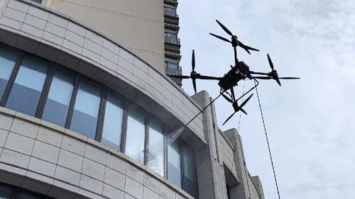 Laatste bedrijfsnieuws over Waarom heeft MYUAV de FC30 gekozen als schoonmaakdrone?