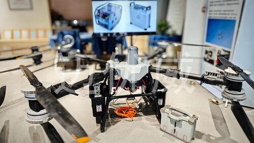 Laatste bedrijfsnieuws over Van FlyCart 30 naar FlyCart 100, hoe definieert MYUAV tether de nieuwe generatie van langdurige stroomvoorzieningssystemen voor dragers?