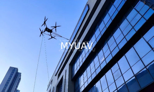 DJI FlyCart 30 120m hoog Gebouw schoonmaken Gekoppeld drone systeem